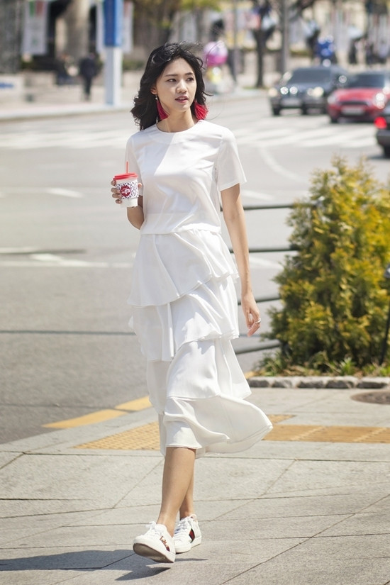 Thời trang đi sự kiện lộng lẫy “sang chảnh” là thế, nhưng ít ai biết rằng phong cách ngoài đời thường của Thanh Tú lại khá đơn giản.