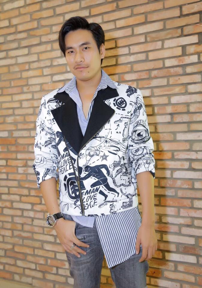 Kiểu phối trang phục rối rắm khiến Kiều Minh Tuấn trở nên sến sẩm.