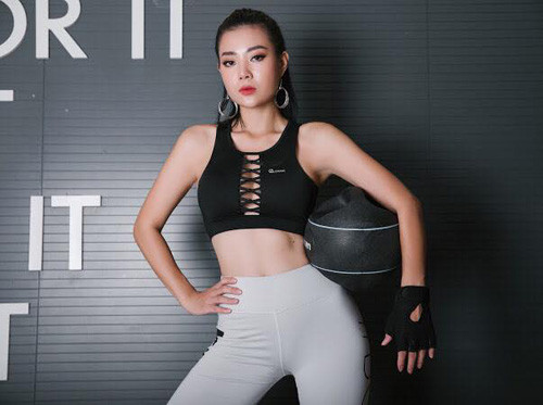 Cô chỉ dành được 1 - 2 buổi mỗi tuần để đến đến phòng gym, thậm chí cô còn trêu đùa rằng: "Đúng như huấn luyện viên của Hương nói là mỗi tháng chỉ gặp được Hương một lần".