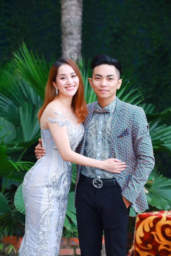 Chuyen it biet ve 2 cap tinh nhan lech tuoi tung gay chan dong Vbiz-Hinh-4