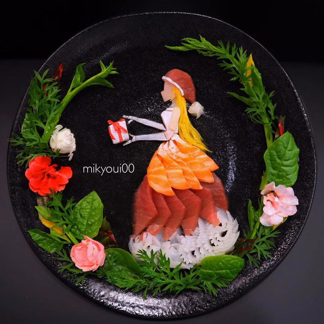 Bà già Noel đi tặng quà được tái hiện trên đĩa sashimi độc đáo.