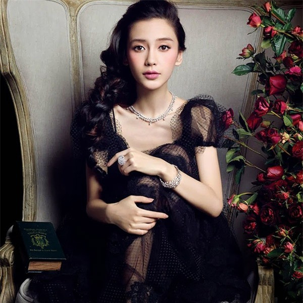 Các chuyên gia cũng chỉ ra rằng, việc tập luyện với cường độ vừa phải không ảnh hưởng tới việc nuôi con bú mà còn giúp cô có một thân hình đẹp gọn hơn.