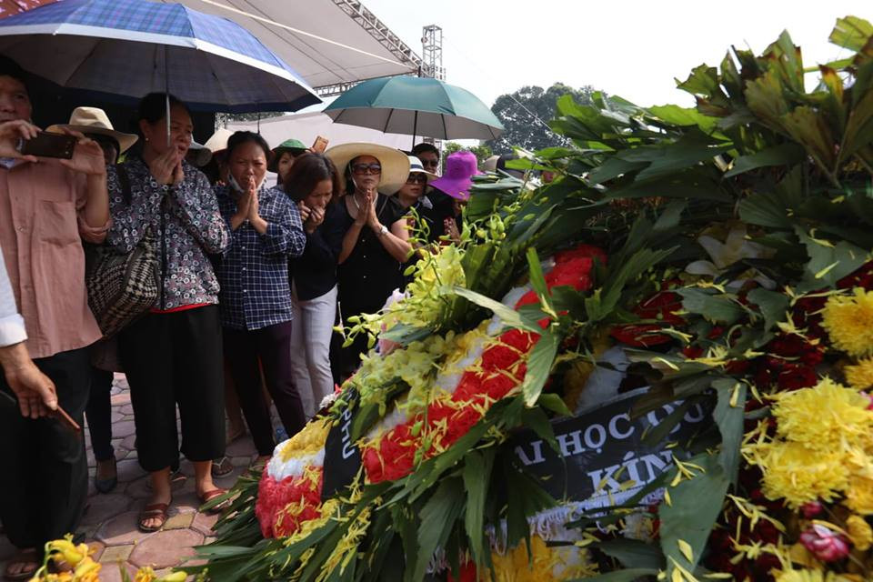 Anh: Nguoi dan que nha tiec thuong dong chi Do Muoi-Hinh-10