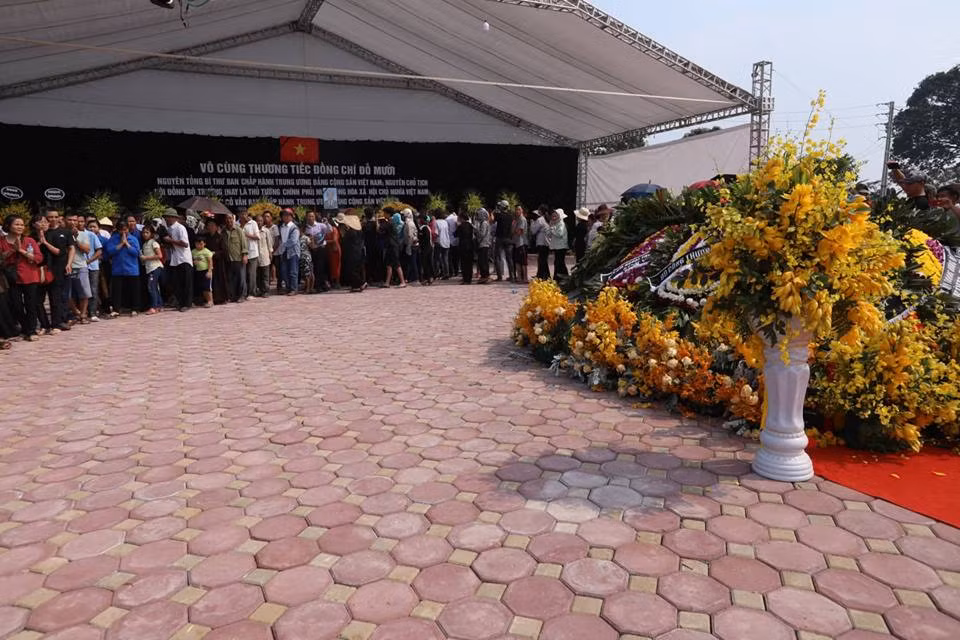 Anh: Nguoi dan que nha tiec thuong dong chi Do Muoi-Hinh-12