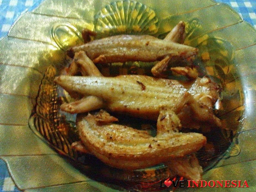 Sate Biawak là loài bò sát này thường sống gần sông hoặc đầm lầy, chúng được biết đến như là một vị thuốc chữa bệnh hen suyễn, phát ban. Người ta thường bắt nó về chế thành nhiều món.