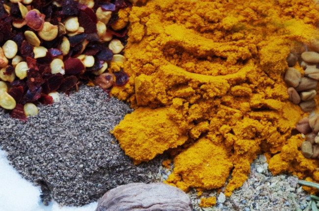 Nghệ có tác dụng làm chậm quá trình lão hóa, cung cấp năng lượng và giúp cải thiện tâm trạng của bạn mỗi khi căng thẳng.