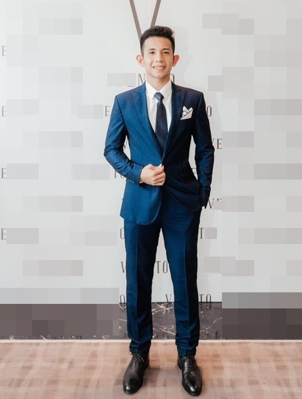 Ngoài những hình ảnh "lầy lội", Hồng Duy (Duy Pinky) cũng có lúc chiếm trọn cảm tình của fan nữ với hình ảnh mặc vest "chuẩn soái ca". Ảnh: Thegioitre.