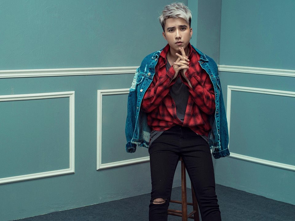 Cách phối trang phục của anh đẹp chẳng kém gì các sao K-pop. Ảnh: FB, Internet.