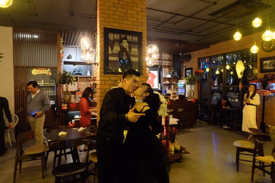 Nam vuong Truong Nam Thanh chieu vo doanh nhan nhu cong chua-Hinh-7