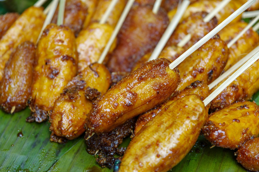 Chuối ngào đường (Banana Q): Ở Philippines, món chuối ngào đường này là món ăn nhẹ hàng ngày rất nổi tiếng và dễ tìm mua.