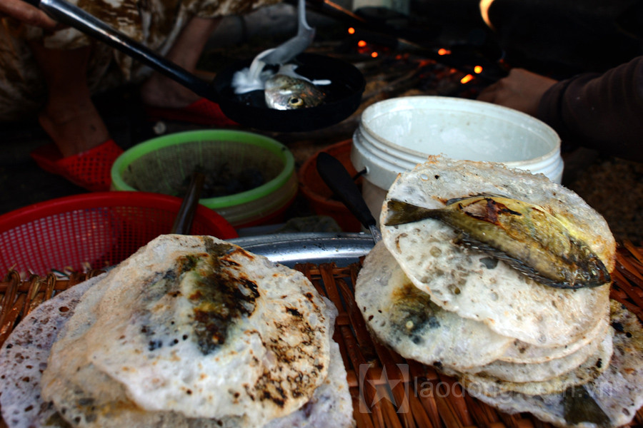 Món ngon dân dã này là đặc sản nổi tiếng khắp vùng níu chân không ít du khách về với vùng đầm phá Tam Giang. Ảnh: Lao động.