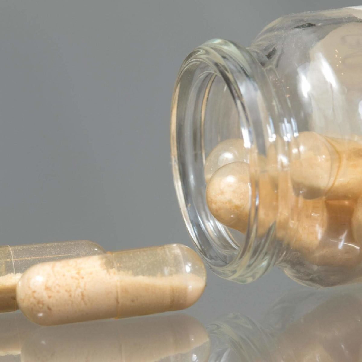 Sử dụng chế phẩm sinh học chứa probiotics: Probiotics là một trong những chế phẩm cần thiết trong việc phòng chống cảm lạnh.