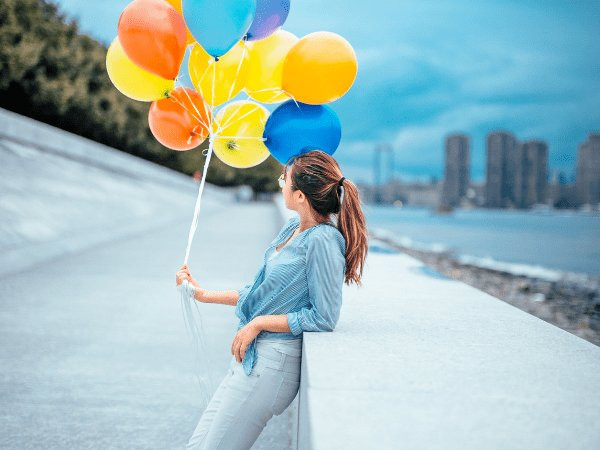 Bạn sẽ hạnh phúc hơn: Khi bạn ngủ đủ giấc sẽ khiến tinh thần thư thái và cảm thấy tràn đầy hạnh phúc.