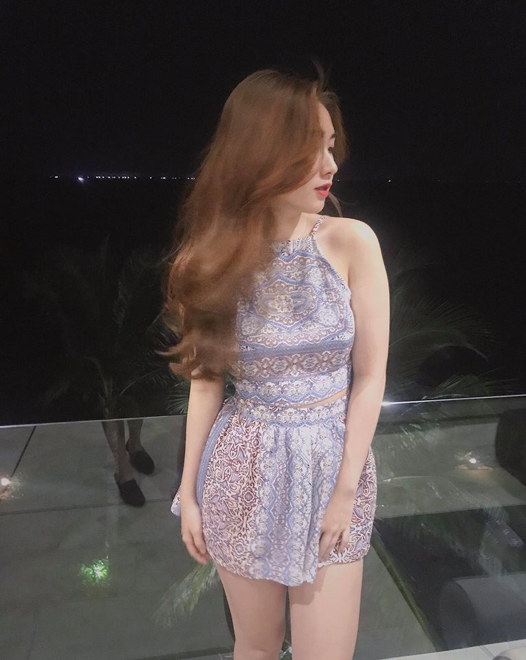 Phong cách thời trang của Thanh Mèo được nhận xét là khá sexy và thiếu vải.