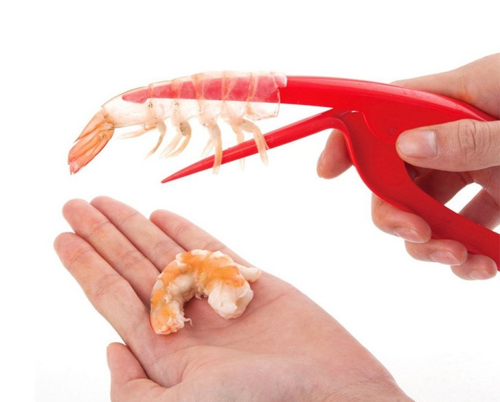 Dụng cụ bóc tôm tiện lợi.