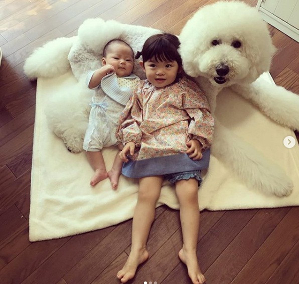 Đặc biệt, Mame rất thích chơi đùa với Riku. Mặc dù thời gian cả hai ở bên nhau chưa lâu, nhưng lúc nào cũng đều quấn quýt không rời.