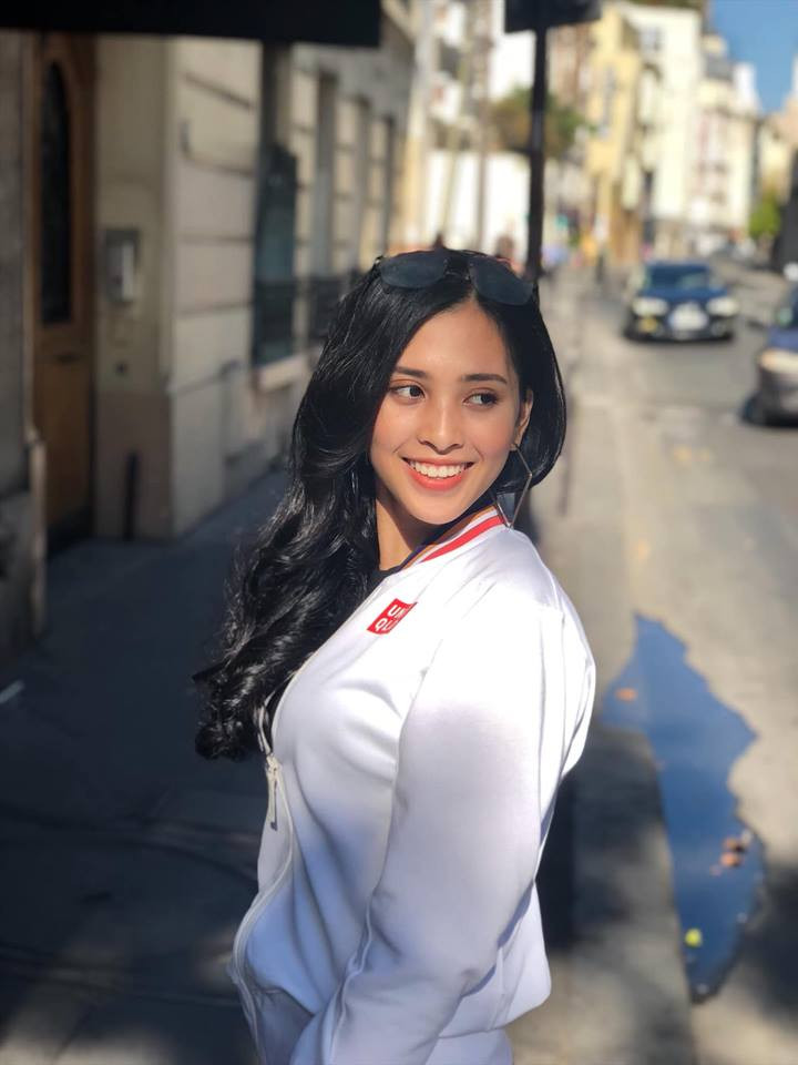 Sau khi đăng quang Hoa hậu Việt Nam 2018, Tiểu Vy cũng được nhận xét là "mặt mộc còn đẹp hơn khi trang điểm".