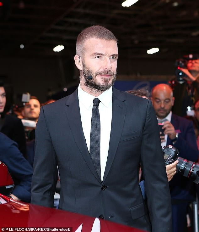Khi dự lễ ra mắt xe VinFast tại Paris Motor Show 2018 hôm qua (2/10), David Beckham xuất hiện lịch lãm và điển trai trong bộ vest chỉnh chu.