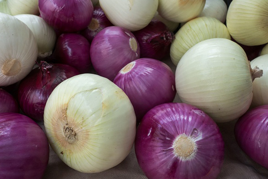 Chống viêm: Quercetin trong nước ép hành tây đã được chứng minh có khả năng ức chế leukotrienes, prostaglandin và histamine. Đây là những tác nhân chính gây bệnh viêm xương khớp ở người.