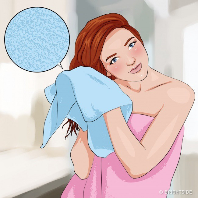 Chọn dầu gội và khăn lau tóc phù hợp: Bạn nên chọn các dầu gội có karatin, vốn được coi là "thần dược" giúp phục hồi và giúp tóc vào nếp rất tốt. Sau khi gội đầu, sử dụng chiếc khăn có độ thấm cao. Ví dụ như khăn tắm sợi tre kháng khuẩn.