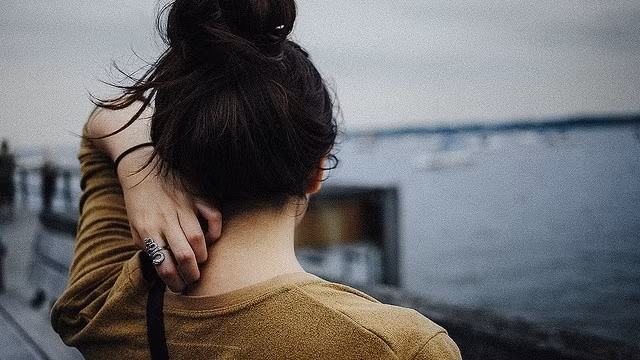 Co mot kieu con gai, du FA van khong them chu dong tan trai