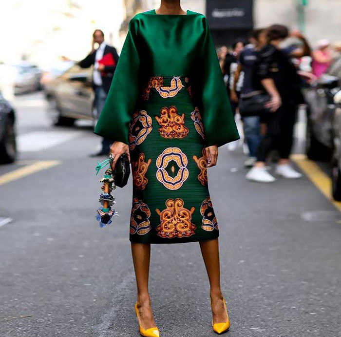 Một set đồ xanh hết sức sang chảnh mà cô ấy đặt mua online.