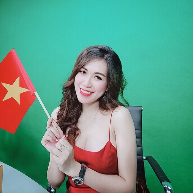 Hoc cach giu eo thon nhu hot girl hua tung clip nong khi Viet Nam vo dich