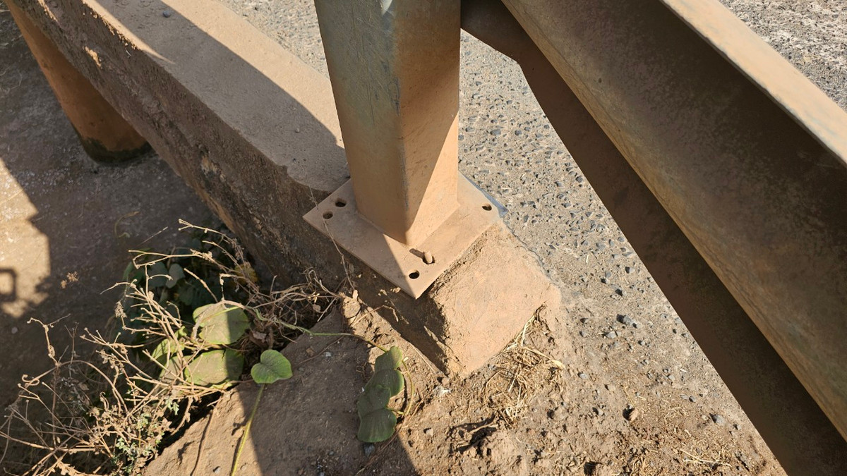 Đang xác minh loạt xe có dấu hiệu quá tải “cày nát” đường dân sinh - Hình 7 Dang xac minh loat xe co dau hieu qua tai “cay nat” duong dan sinh-Hinh-7