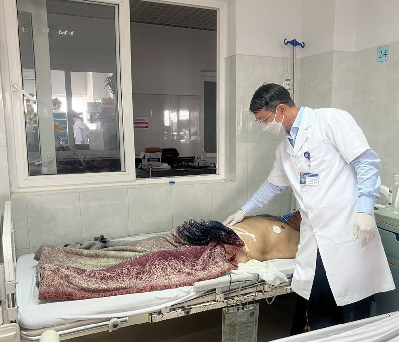 Phau thuat noi thanh cong duong vat cho cu ong o Dak Lak