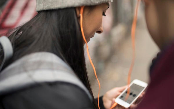 Rung minh ly do ban khong nen cho nguoi khac muon tai nghe-Hinh-2