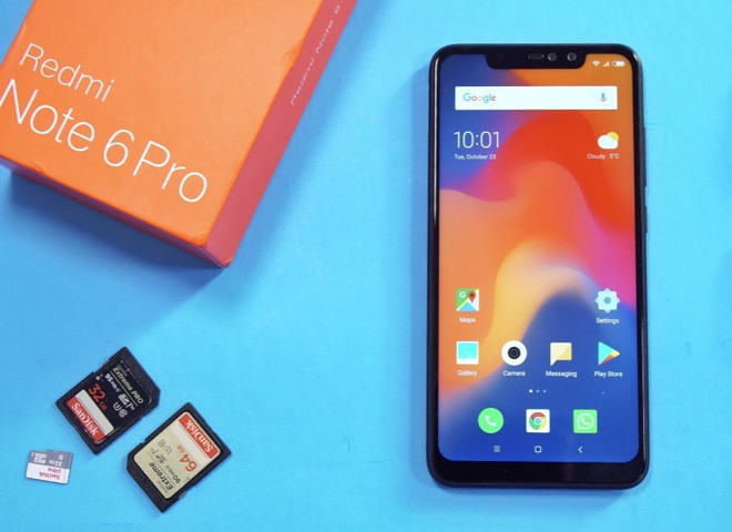  3. Xiaomi Note 6 Pro (pin 4000 mAh)Giá bán: từ 4,49 triệu đồng Xiaomi Note 6 Pro trên cả 2 phiên bản (RAM 3GB/ ROM 32GB và RAM 4GB/ RAM 64GB) đều có chung pin 4000 mAh, màn hình lớn – 6,26 inch và chip xử lý Snapdragon 636 tầm trung. Nhờ vậy, người dùng có thể thoải mái sử dụng điện thoại mà không lo ngại hết pin. Đáng chú ý, chiếc smartphone này còn có tới 4 camera: 2 camera chính và 2 camera selfie, hỗ trợ chụp ảnh chân dung ấn tượng. Tuy nhiên, điểm trừ của máy là thiết kế viền màn hình dày hơn, kém sang hơn.