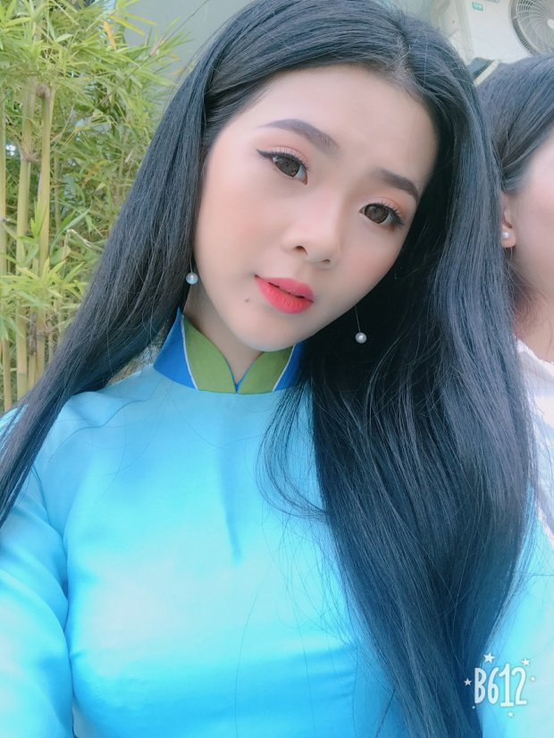 Nhưng khác với vẻ đằm thắm trong cuộc thi, ngoài đời Triều Tiên trẻ trung hơn nhiều.