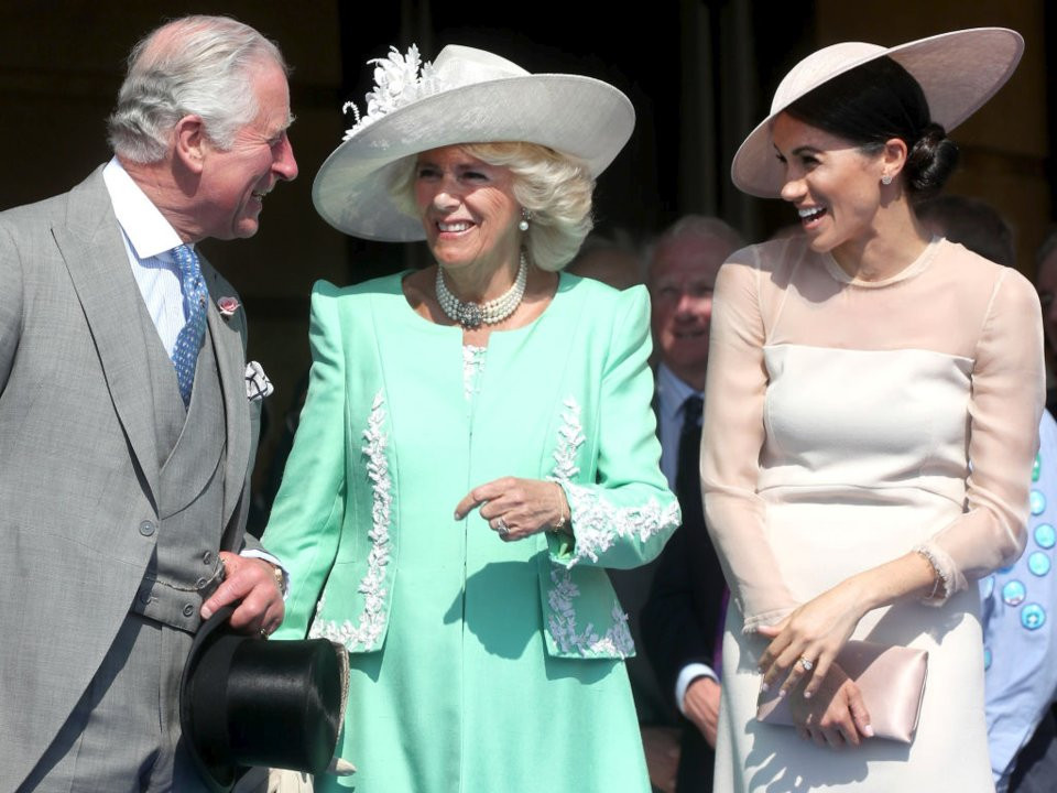 Meghan tham dự Lễ kỷ niệm sinh nhật lần thứ 70 của Hoàng tử xứ Wales tại Cung điện Buckingham.