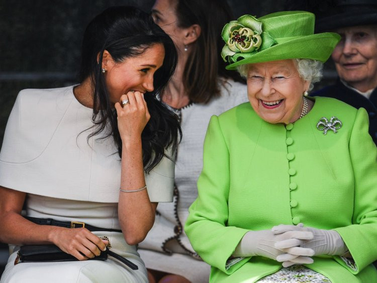 Hai người này trông giống như những người bạn tốt của nhau.