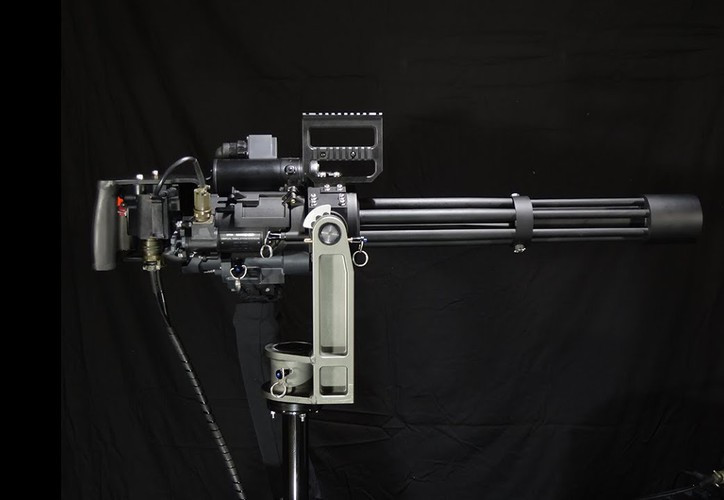 Với tính ưu việt của tổ hợp vũ khí DWS, lực lượng Thủy quân Lục chiến Mỹ đã quyết định mua trên 50 hệ thống trang bị cho những máy bay vận tải, trực thăng quân sự đang làm nhiệm vụ tại Trung Đông.