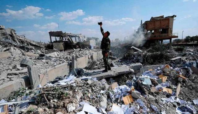 Tuy nhiên lực lượng không quân Israel vẫn tự do ra vào không phận Syria và phá hủy các mục tiêu mà Israel cho là đe dọa đến an ninh của họ. Do vậy giới quân sự nghi ngờ tính năng của các hệ thống vũ khí, khí tài phòng không của Syria, khi họ không thể bắn hạ bất cứ máy bay nào của Israel trong thời gian gần đây.