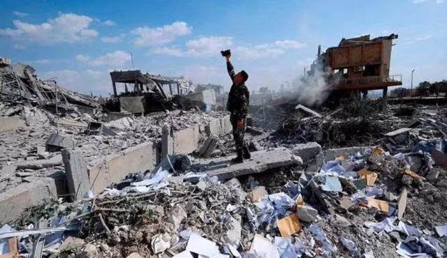 Tuy nhiên lực lượng không quân Israel vẫn tự do ra vào không phận Syria và phá hủy các mục tiêu mà Israel cho là đe dọa đến an ninh của họ. Do vậy giới quân sự nghi ngờ tính năng của các hệ thống vũ khí, khí tài phòng không của Syria, khi họ không thể bắn hạ bất cứ máy bay nào của Israel trong thời gian gần đây.