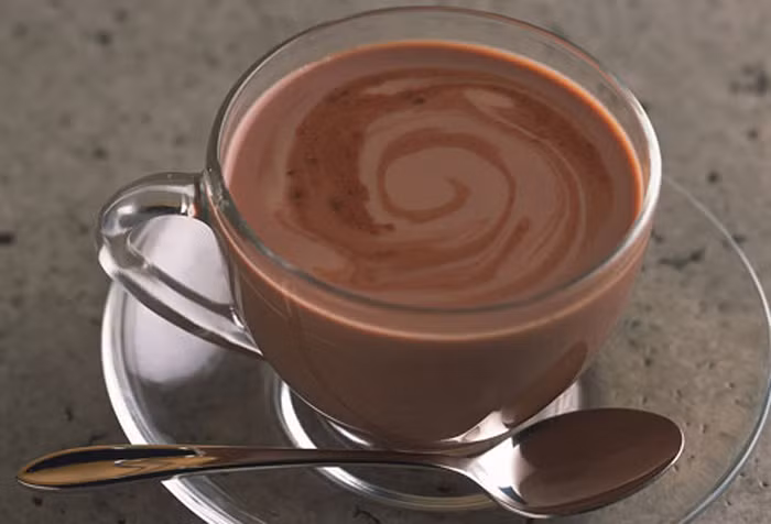 Thay cà phê bằng cacao: Một nghiên cứu đã chỉ ra rằng cacao với hàm lượng cao hai chất chống oxy hóa (epicatechin và catechin) bảo vệ da khỏi tổn thương do ánh nắng mặt trời, cải thiện dòng lưu thông máu đến da, giữ ẩm, giúp da mịn màng hơn./.