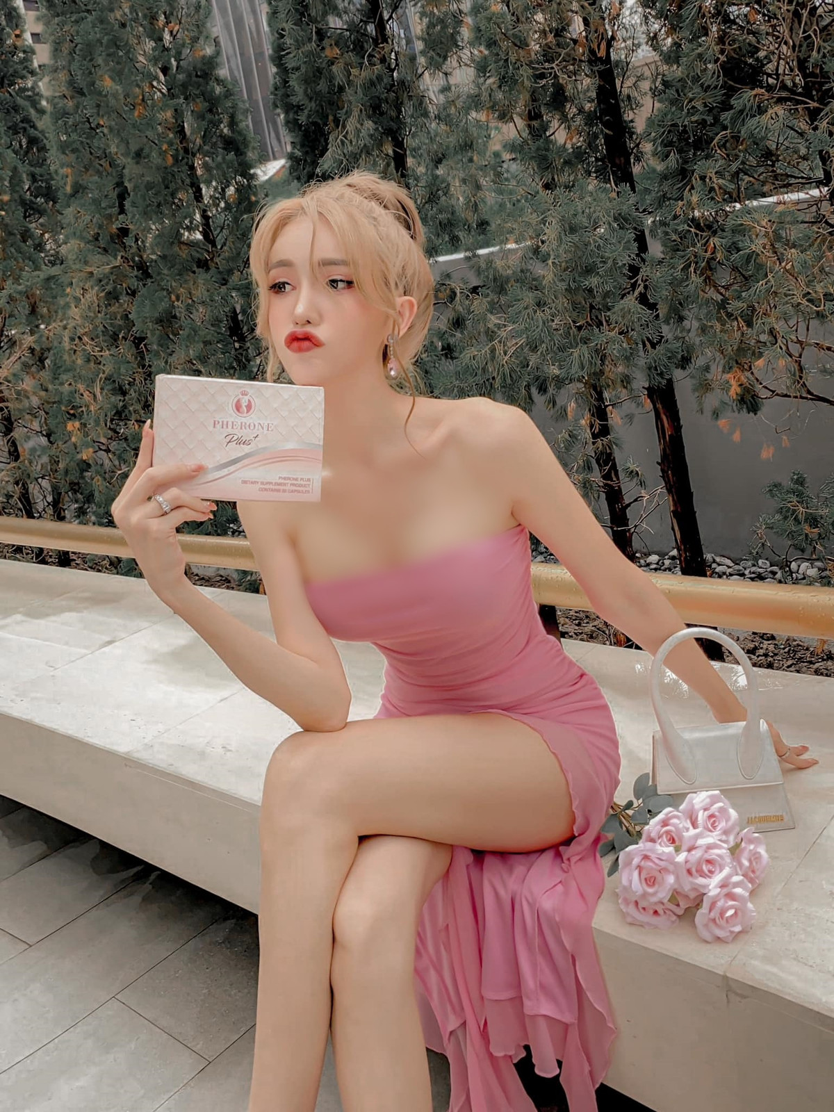 Cô nàng từng được mệnh danh là một trong những thiên thần gợi cảm.