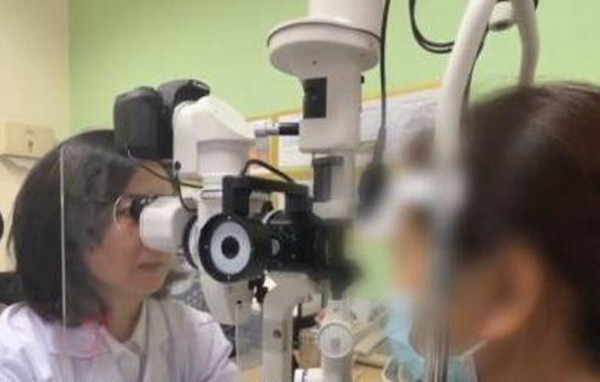 Mat “moc” day mach mau moi do lu, nguyen nhan gay choang