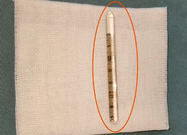 De con choi dua voi nhiet ke, bo me hoi han khong kip-Hinh-2