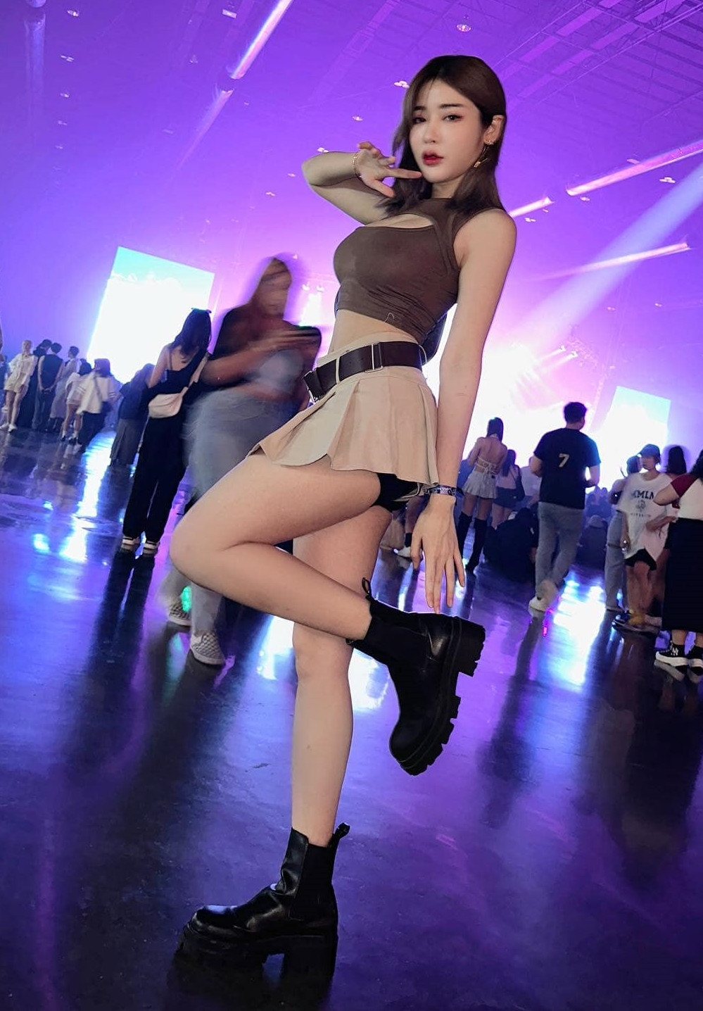 Anchalee Wangwan cũng thường xuyên chia sẻ công thức làm đẹp, rèn luyện trên trang cá nhân.