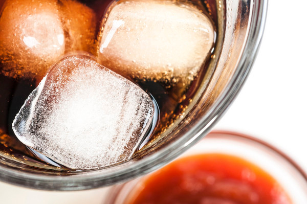 Thuc uong khoi u cuc thich, dung nhieu bac si kho cuu