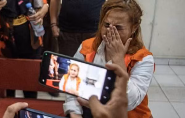 An thit lon, co gai bi phat tu vi dieu nay-Hinh-2