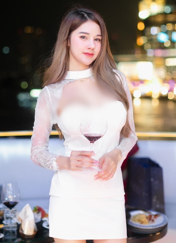 Song, nhiều người hâm mộ của Aareya Laman cho rằng đây là hướng phát triển không bền.