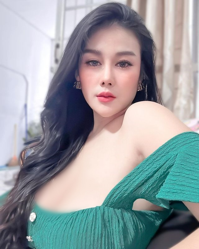 Hiện tại, Wanphenmakhunthod có gần 250.000 người hâm mộ, theo dõi trên trang IG cá nhân, mỗi động tĩnh đều được chú ý.