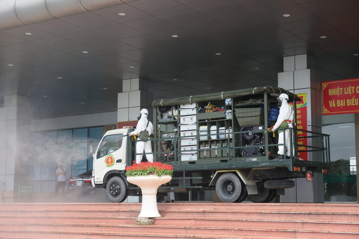 Con số này có thể còn gia tăng trong những ngày tới, khi các tỉnh thành đang tìm kiếm người từng đến Bệnh viện Bệnh nhiệt đới trung ương cơ sở 2 từ ngày 14/4 đến 5/5.