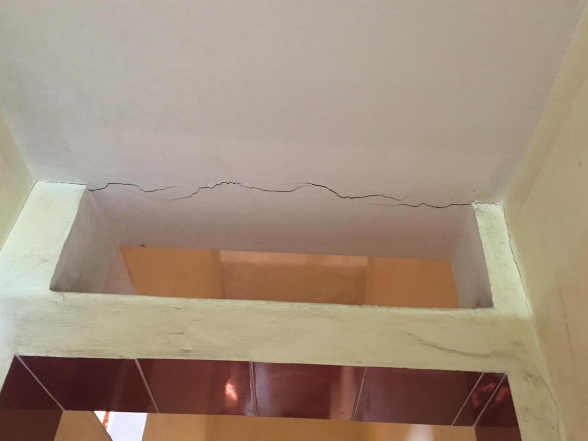 20 ho dan to bi nut nha khi IDJ thi cong toa nha APEC 15 tang