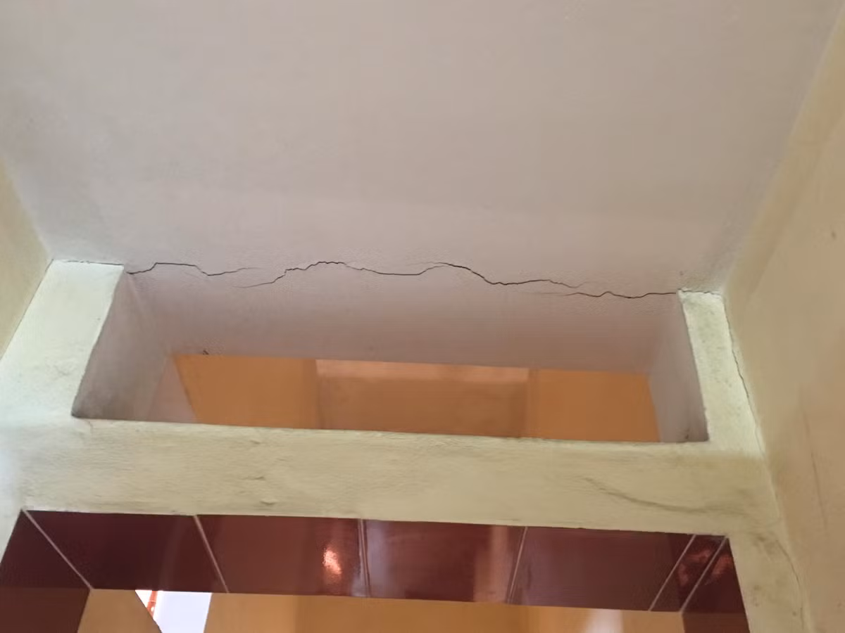 20 ho dan to bi nut nha khi IDJ thi cong toa nha APEC 15 tang