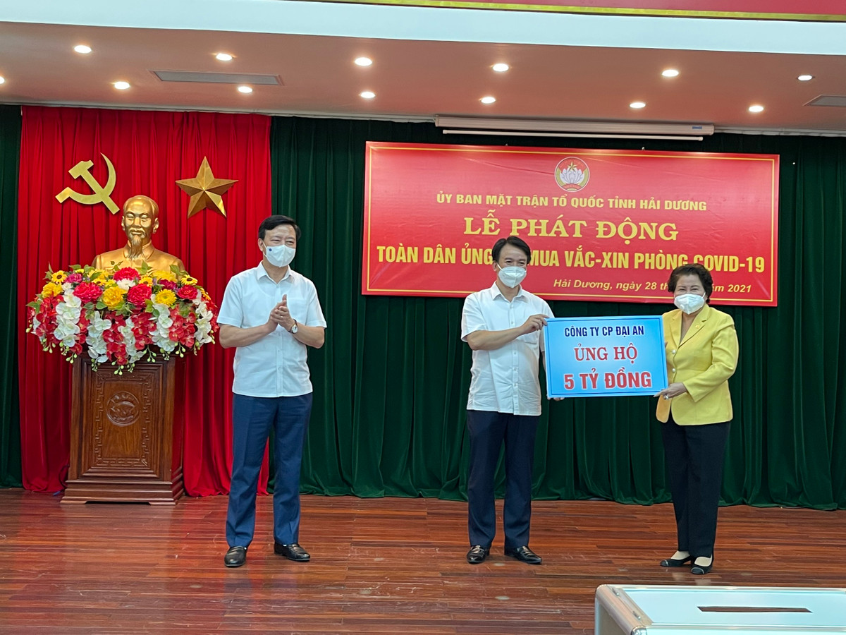 Hai Duong: Hon 70 ty ung ho Quy vaccine COVID-19 ngay khi phat dong-Hinh-12